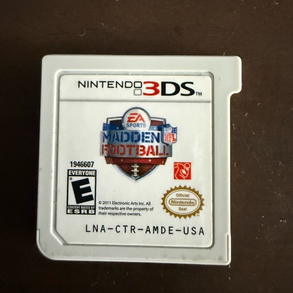 Nintendo 3DS White Game Card - Madden NFL Football Label